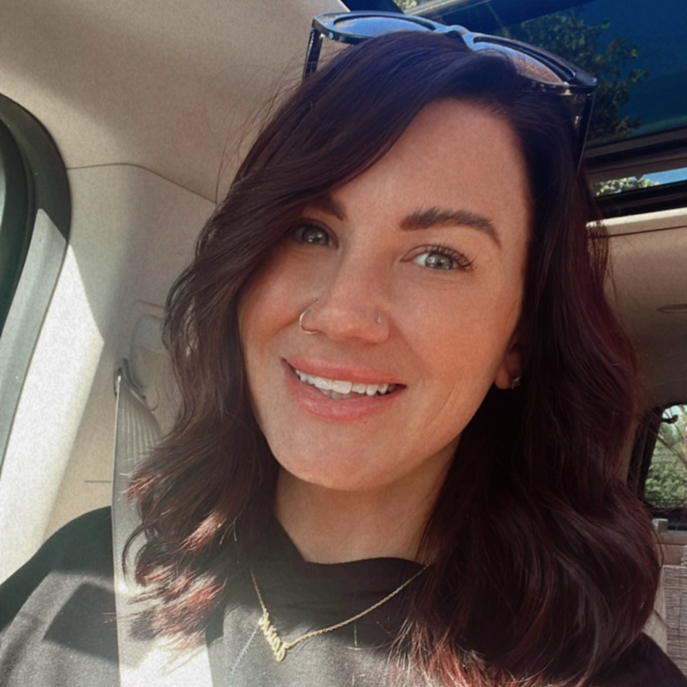 Meet your Posher, Crystal